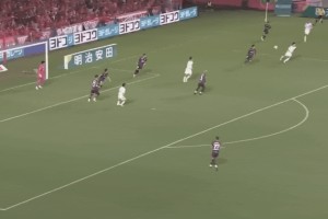 开云体育平台-日职联上半场战报：堀米悠斗与中岛元彦破门，大阪樱花暂平新潟天鹅